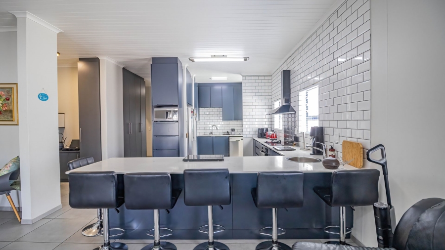 4 Bedroom Property for Sale in Blue Lagoon Western Cape